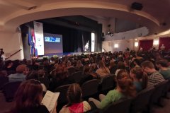 52345676_1295327320621088_2977862780943597568_n